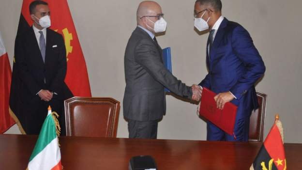 Italy signs Angolan gas deal amid Russia tensions