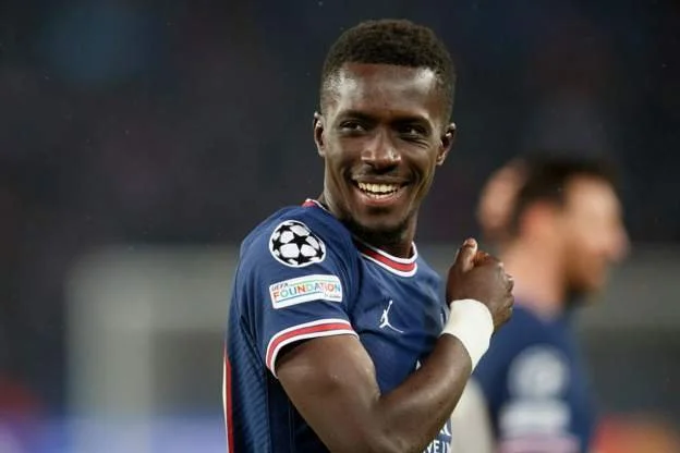 Senegal leader backs PSG's Gueye in rainbow jersey row