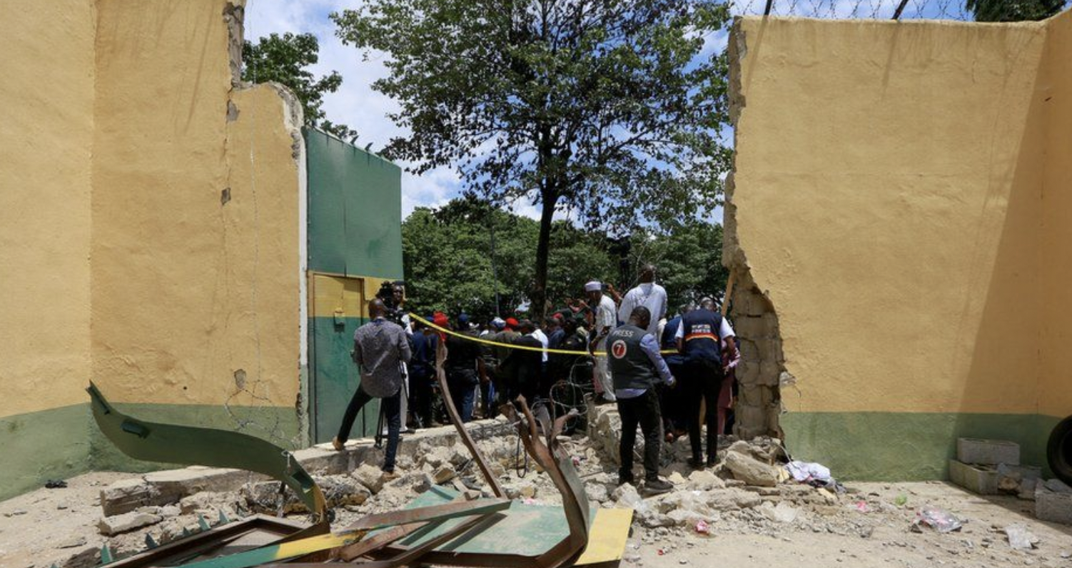 Nigeria Kuje prison break: More than 400 missing from Abuja jail