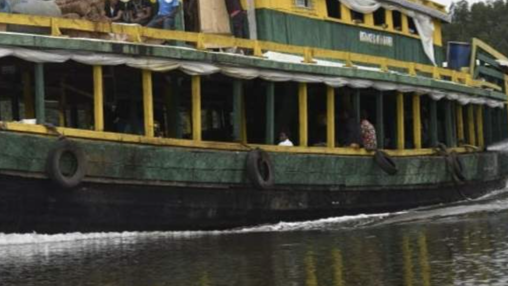 Seventeen bodies recovered after Lagos boat tragedy