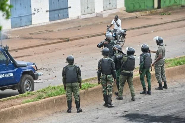 Teenage boy killed in Guinea anti-junta protests 