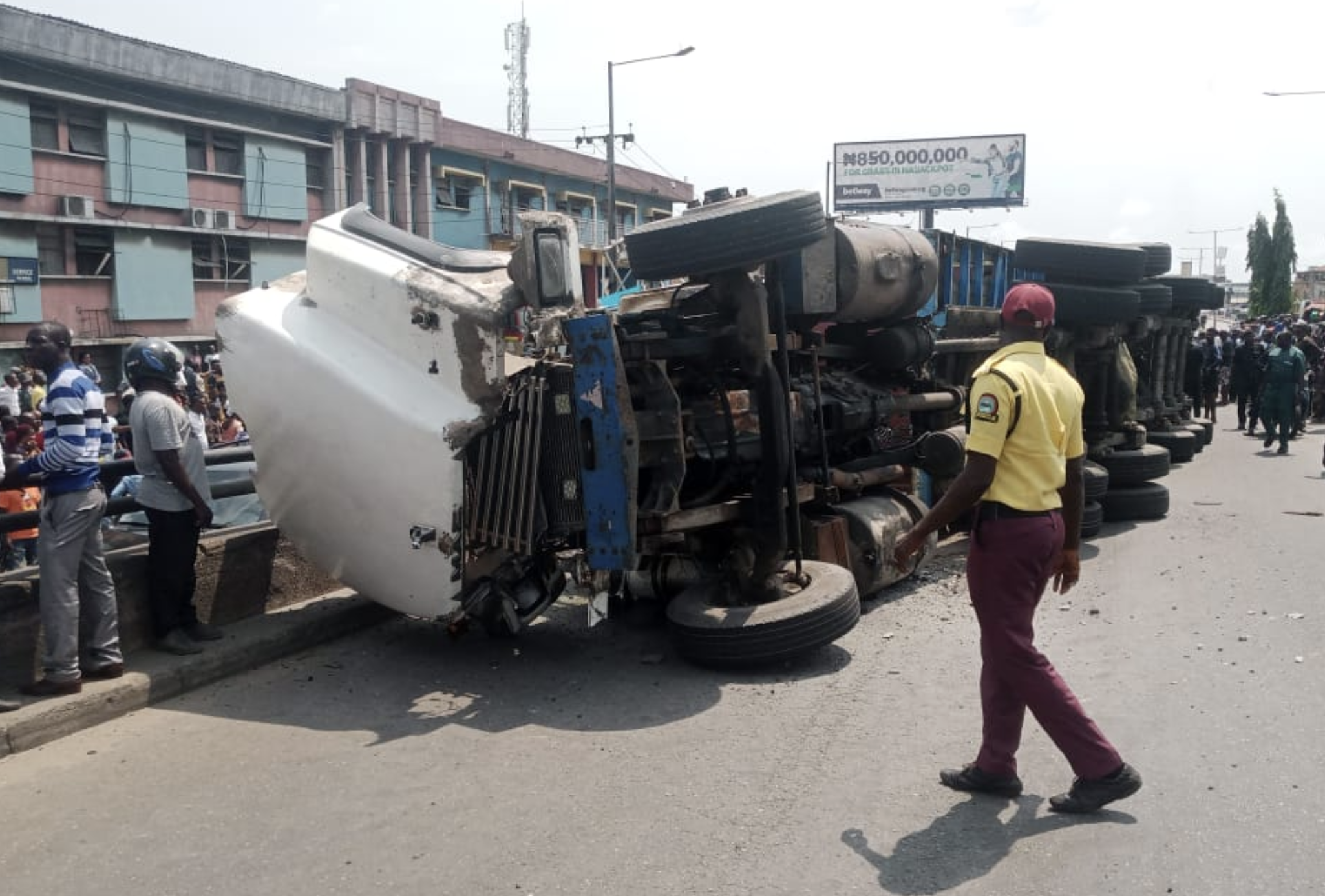 Lorry crushes Nigerian passenger bus in Lagos