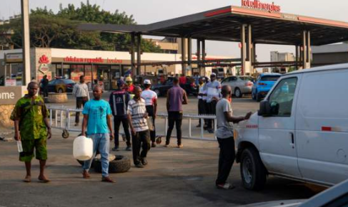 Fuel shortages threaten preparations for Nigeria elections