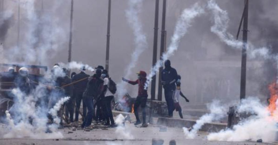 Teargas and chaos ahead of Senegal defamation trial