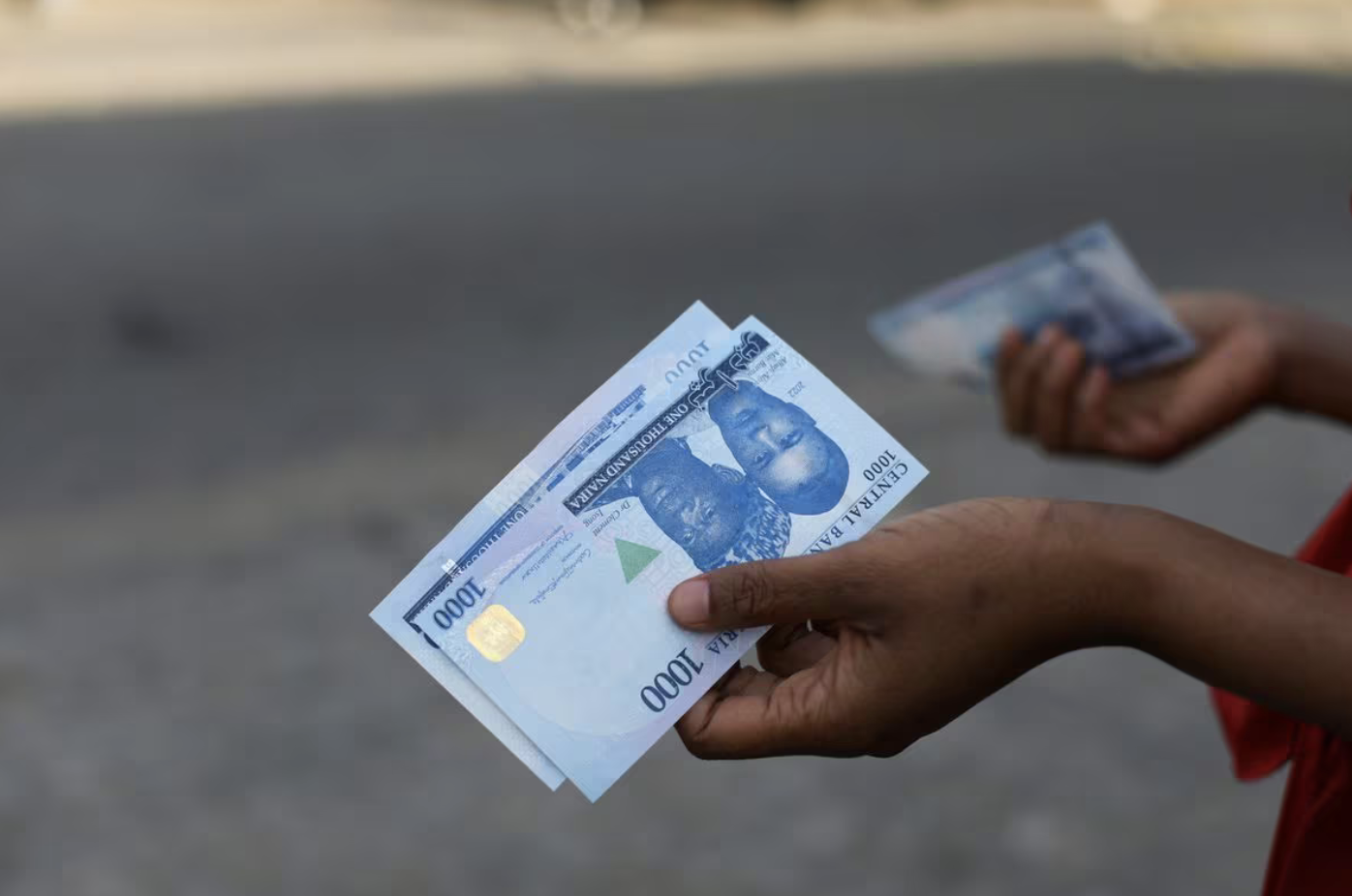 Nigeria naira reaches record low of 1,421 per dollar on official market -FMDQ