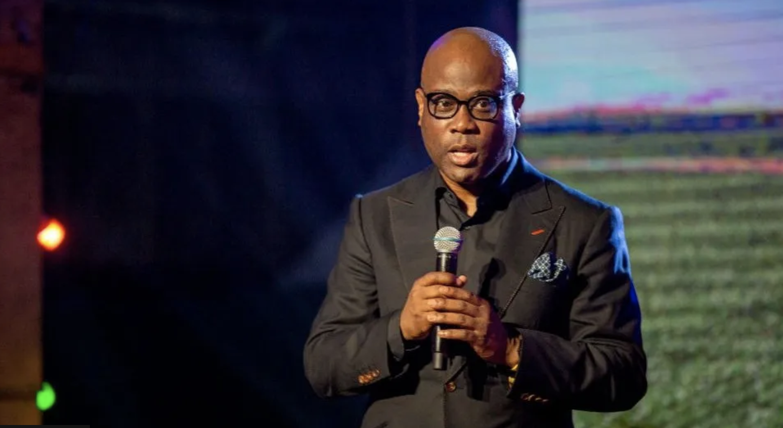 Herbert Wigwe: Nigerian bank chief killed in US helicopter crash