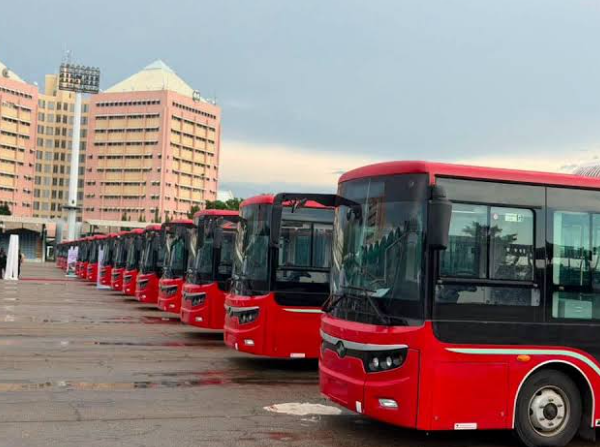 Nigeria: Govt Inaugurates 100 Mass Transit Electric Buses for Civil Servants