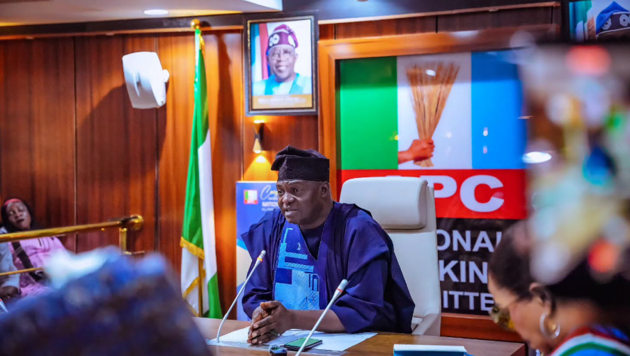  Nigeria: 2027 - APC Chairman Says Party Polls Show Tinubu Will Win Presidential Election