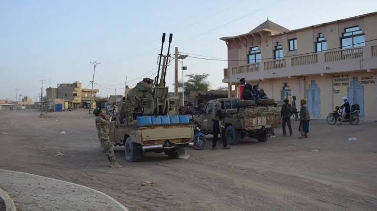 Mali: Military Attacks On Civilians, Insurgent Abuses