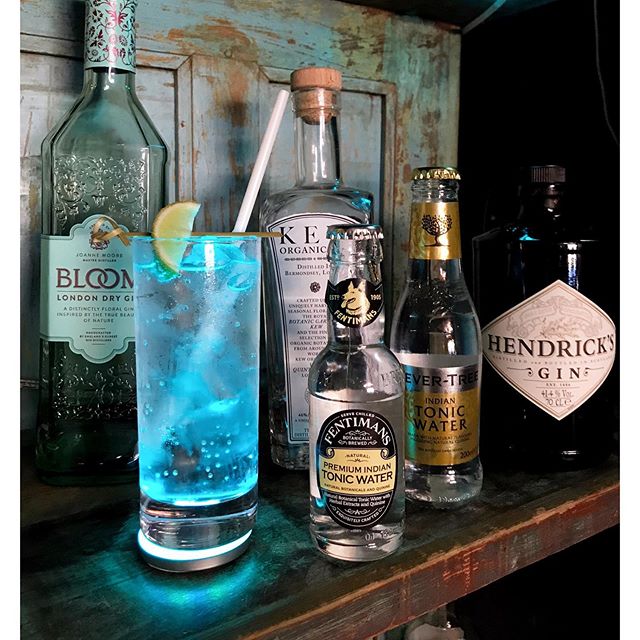 With our incredible selection of premium gins and range of tonics, we&rsquo;ve got your perfect G&amp;T covered this summer!🍸