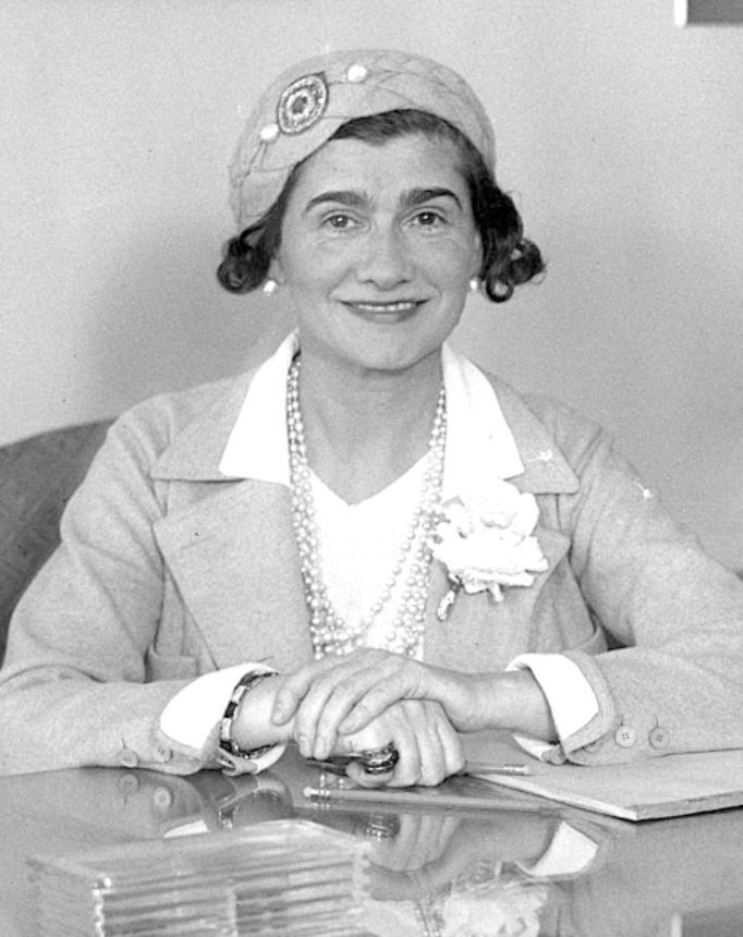 Crossing the Chanel with Claudia Schiffer. 