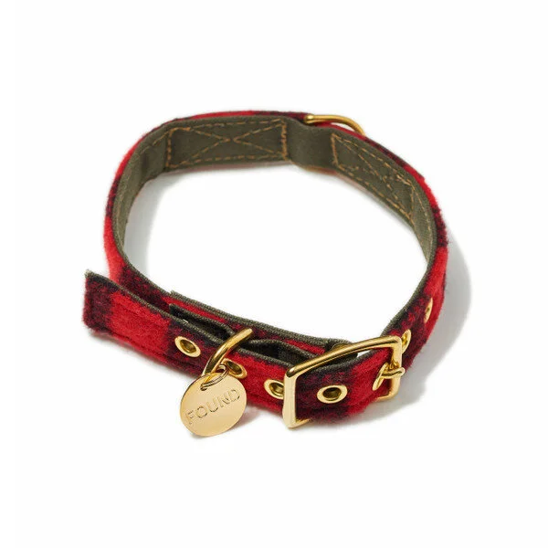 buffalo plaid collar