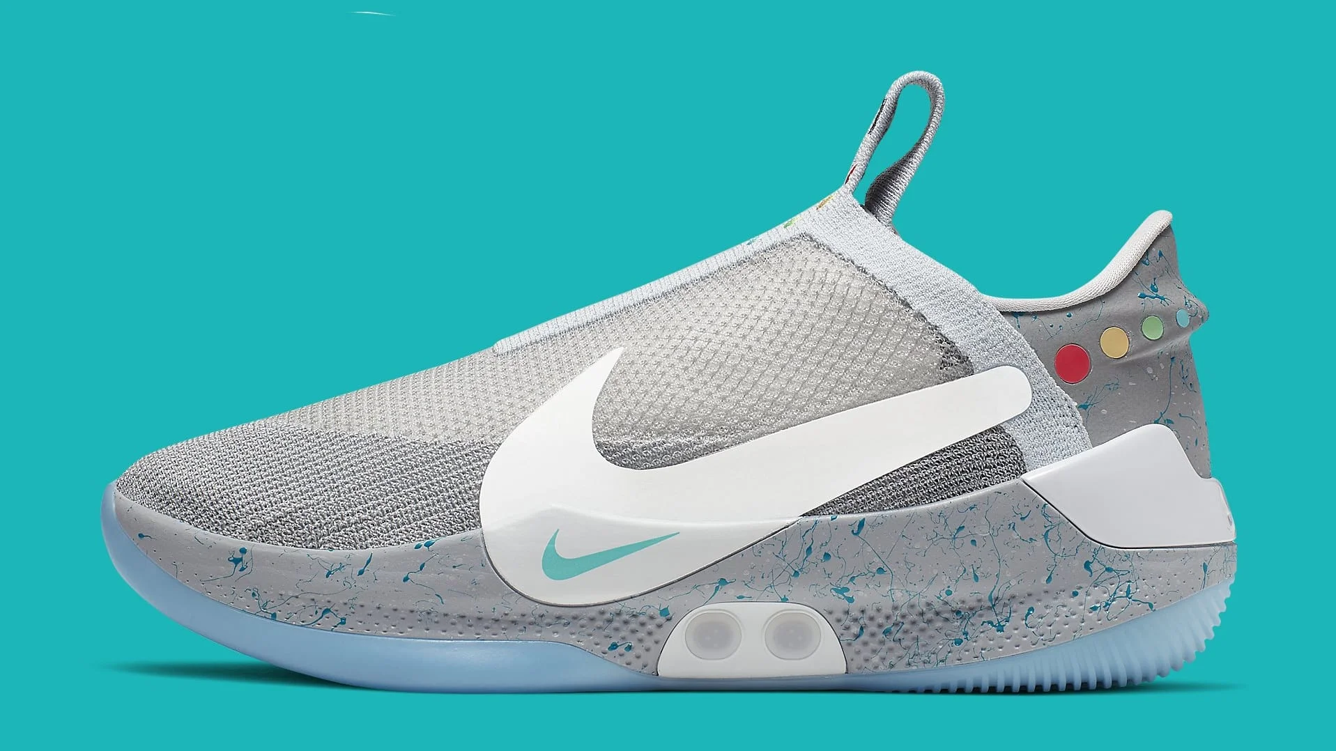 Return of the Air Mag. Can the Yeezy Glow save the 350? Missed opportunities with Air Jordan 1 OG x Nike SB