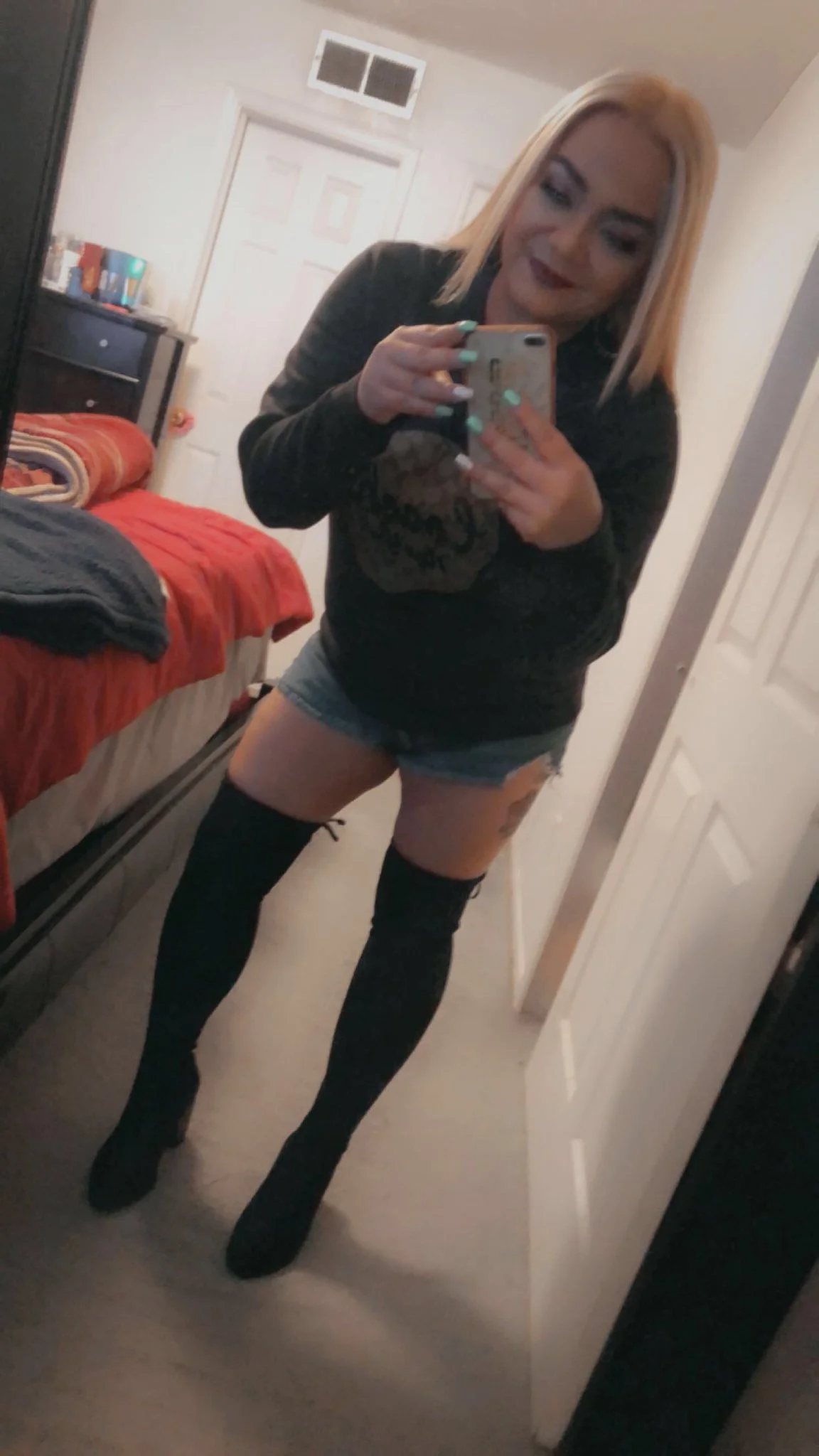 Sneakerhead Spotlight: Dom AKA @DWillFrmTheSouf