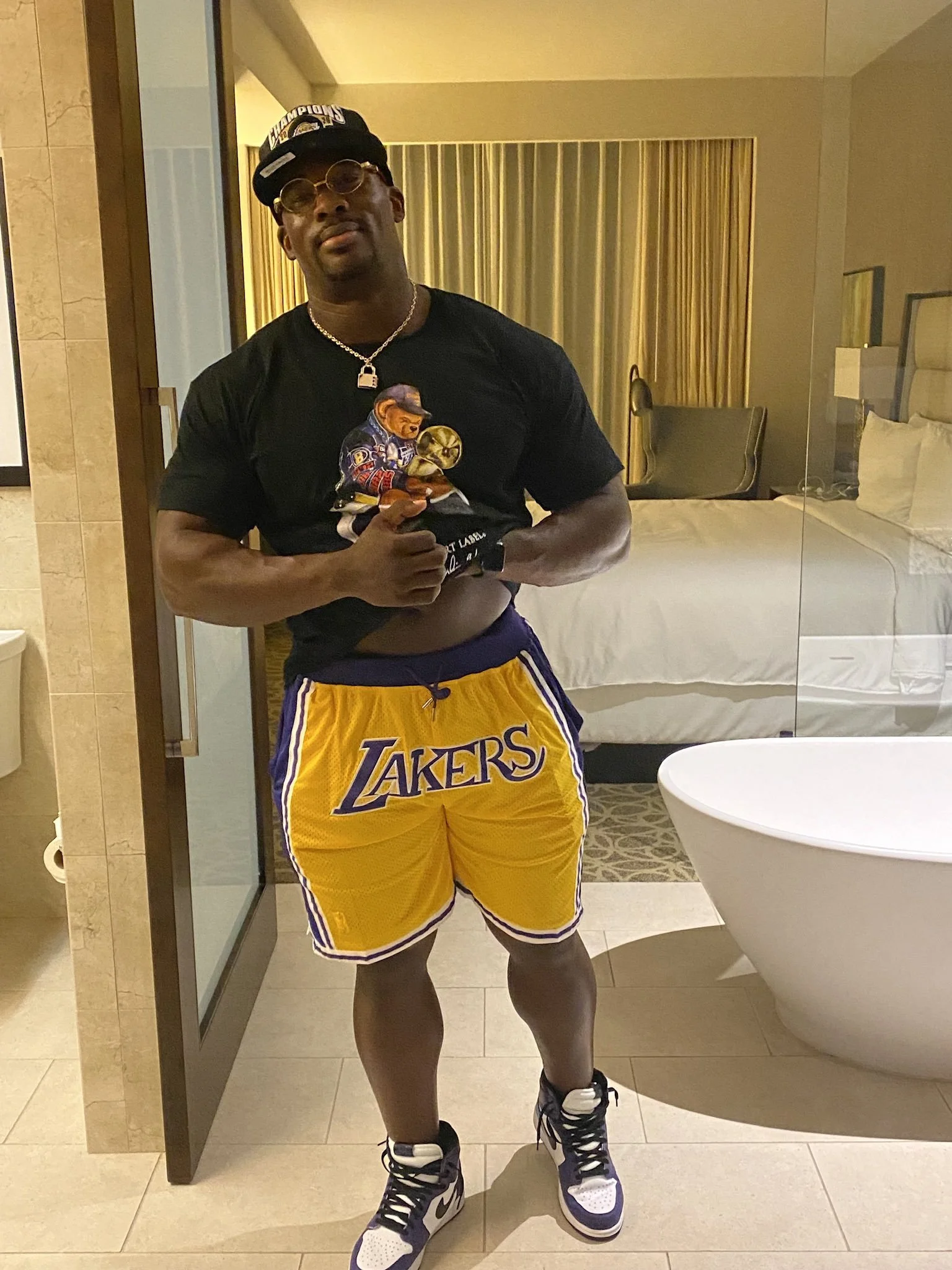 Sneakerhead Spotlight: lutha Jones AKA @CoachLuHeff