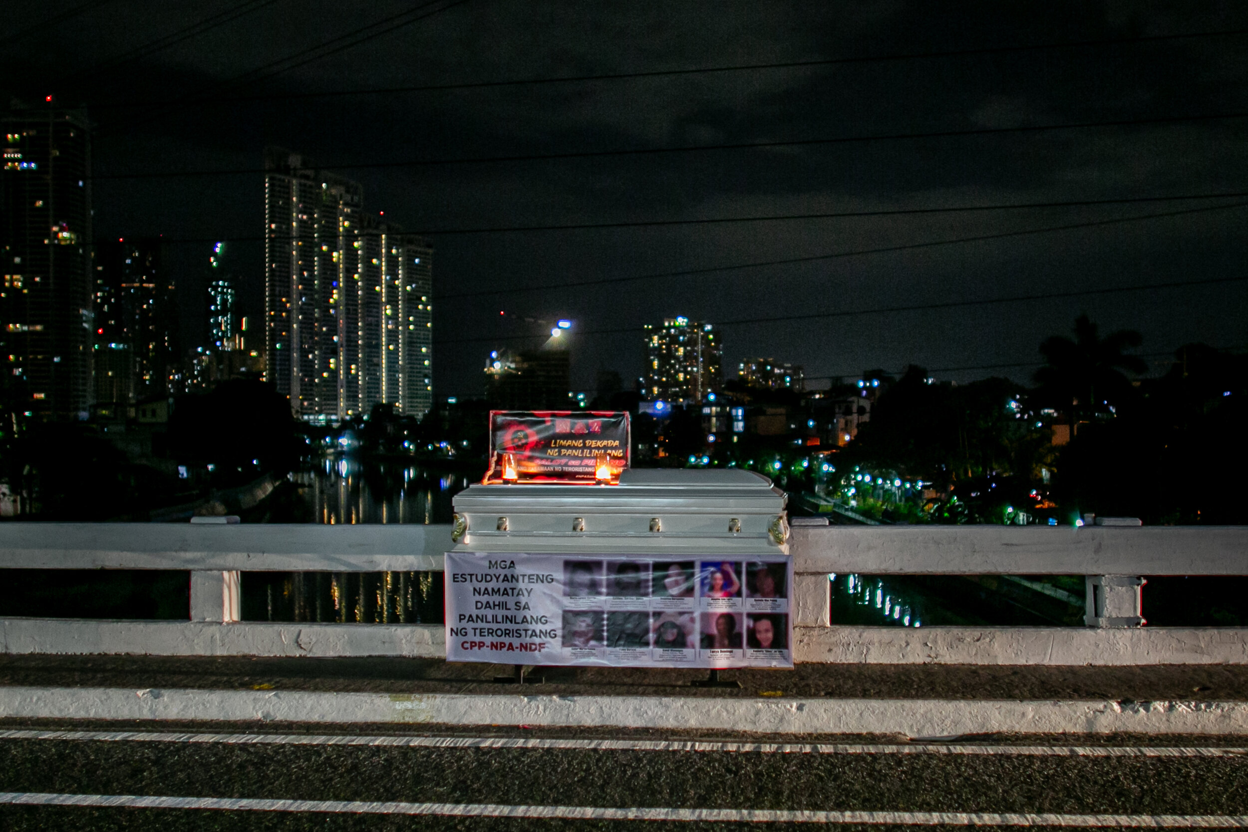 Two coffins with anti-communist slogans were placed at the Guadalupe Bridge in Makati and in Quezon City on March 28, the founding anniversary of the communist-led New People’s Army. Names and faces of student-youth activists who joined the armed struggle and died were printed on the propaganda material.