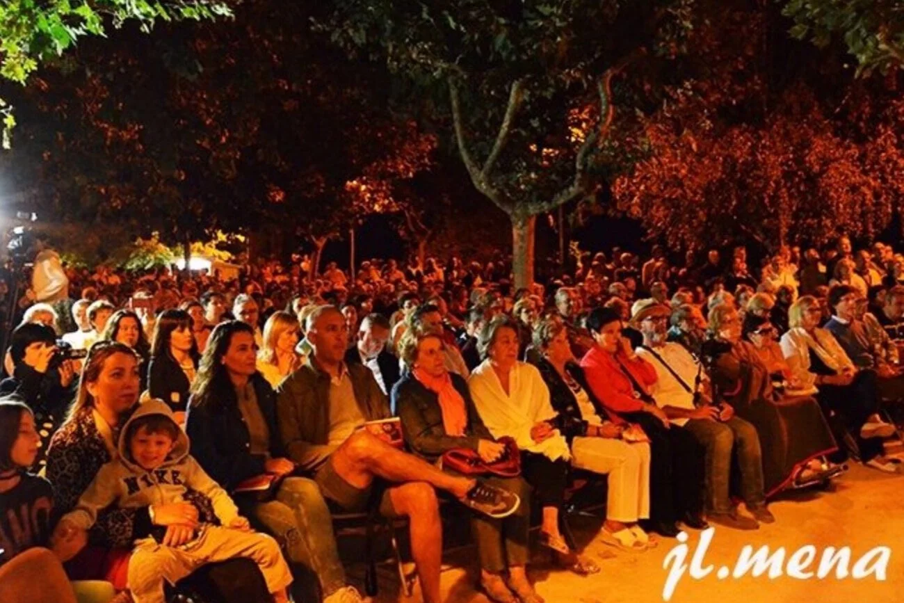 700 attend the Borja concert