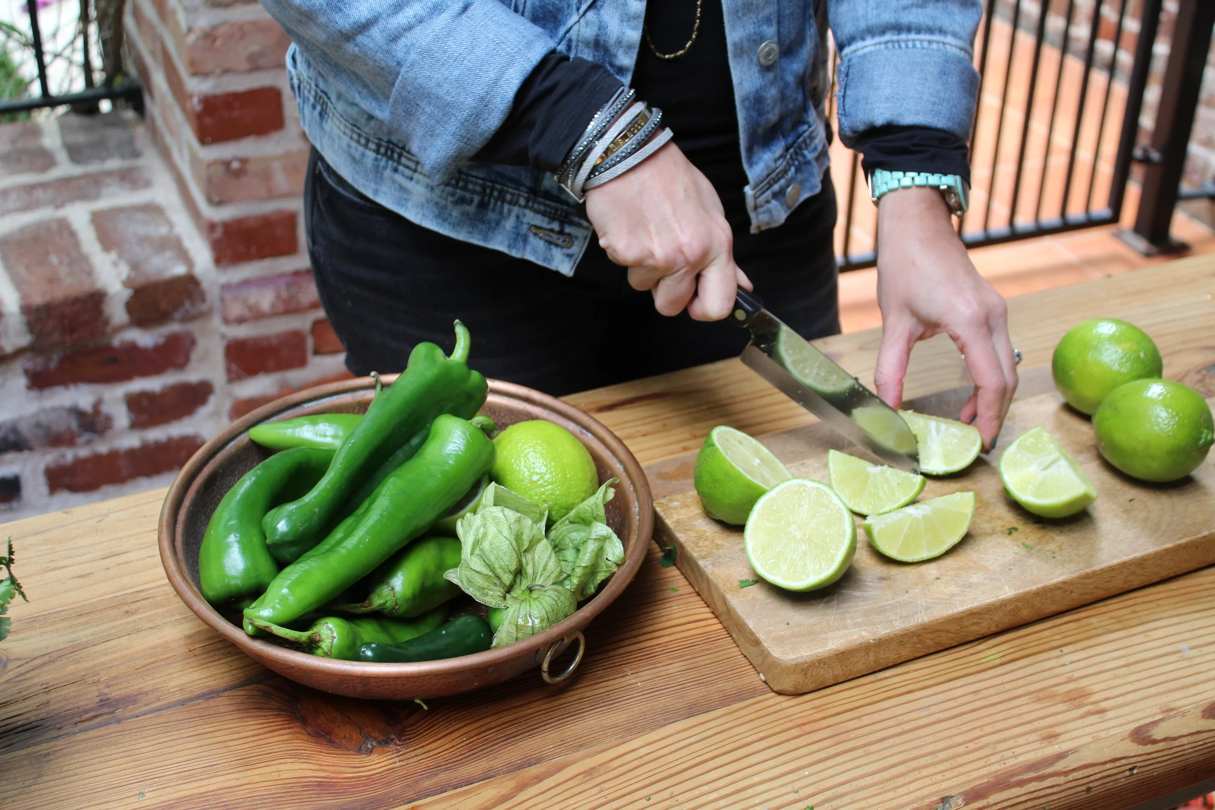 Slicing fresh limes.JPG