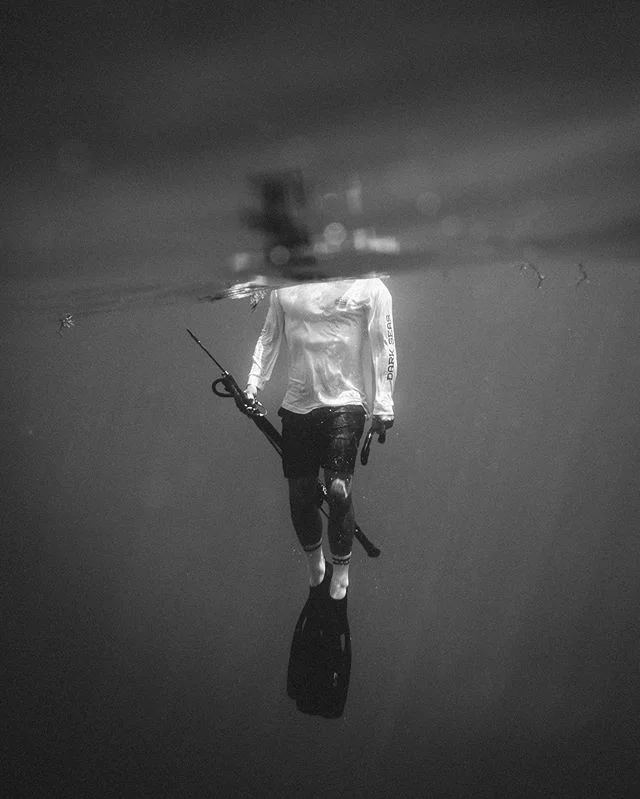 The Headless Hunter ⠀
⠀
⠀
⠀
#darkseas #eastcoastdivision #florida #freediving #moodygrams #blackandwhite #photooftheday #aquatech_imagingsolutions #aquatech #stokedwhensoaked #spearfishing #spearchannel #floridakeys #visitflorida #apnea #fishingflori