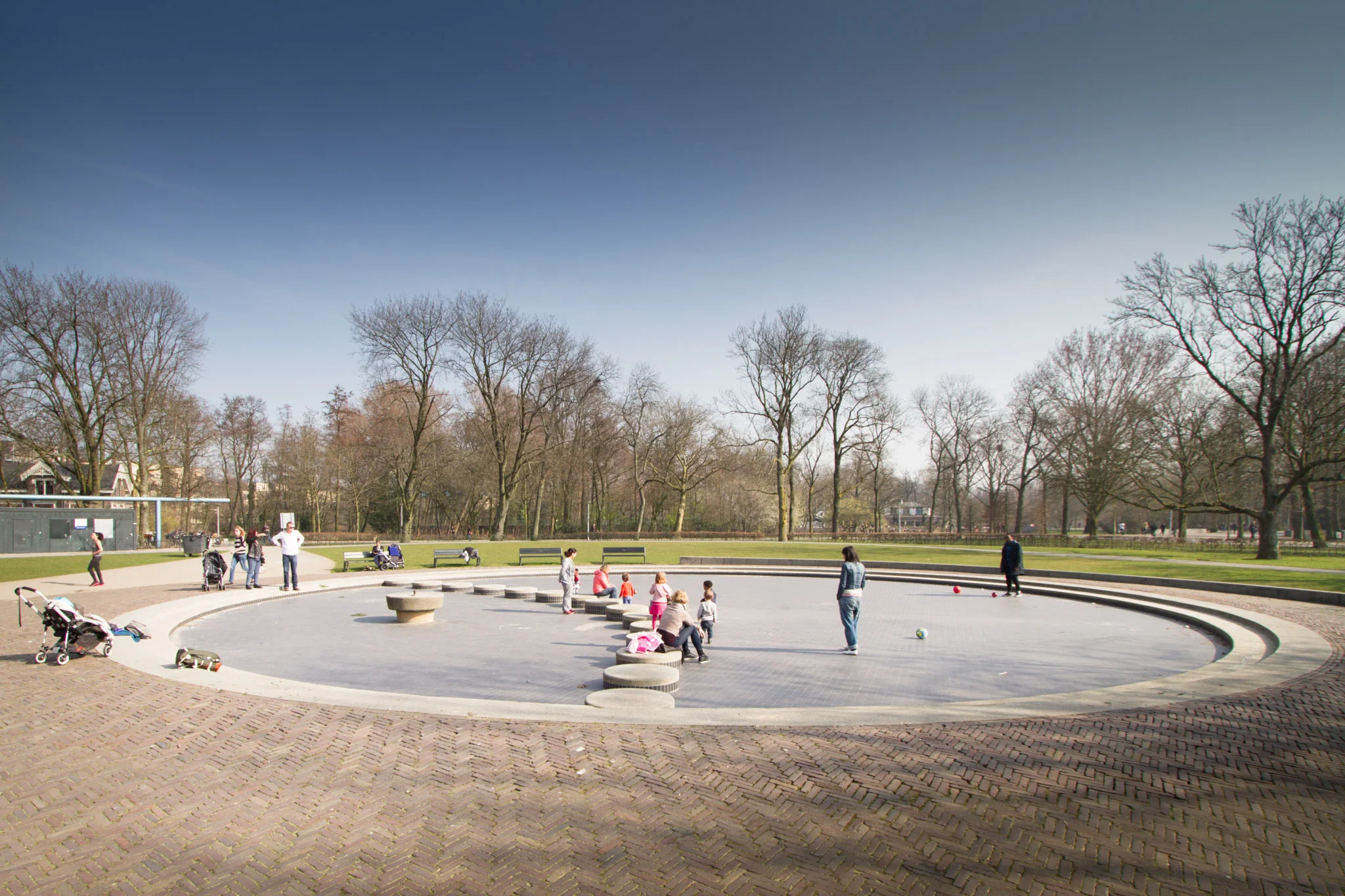 Van-Eyck-playgrounds-Amsterdam-2-1.jpg