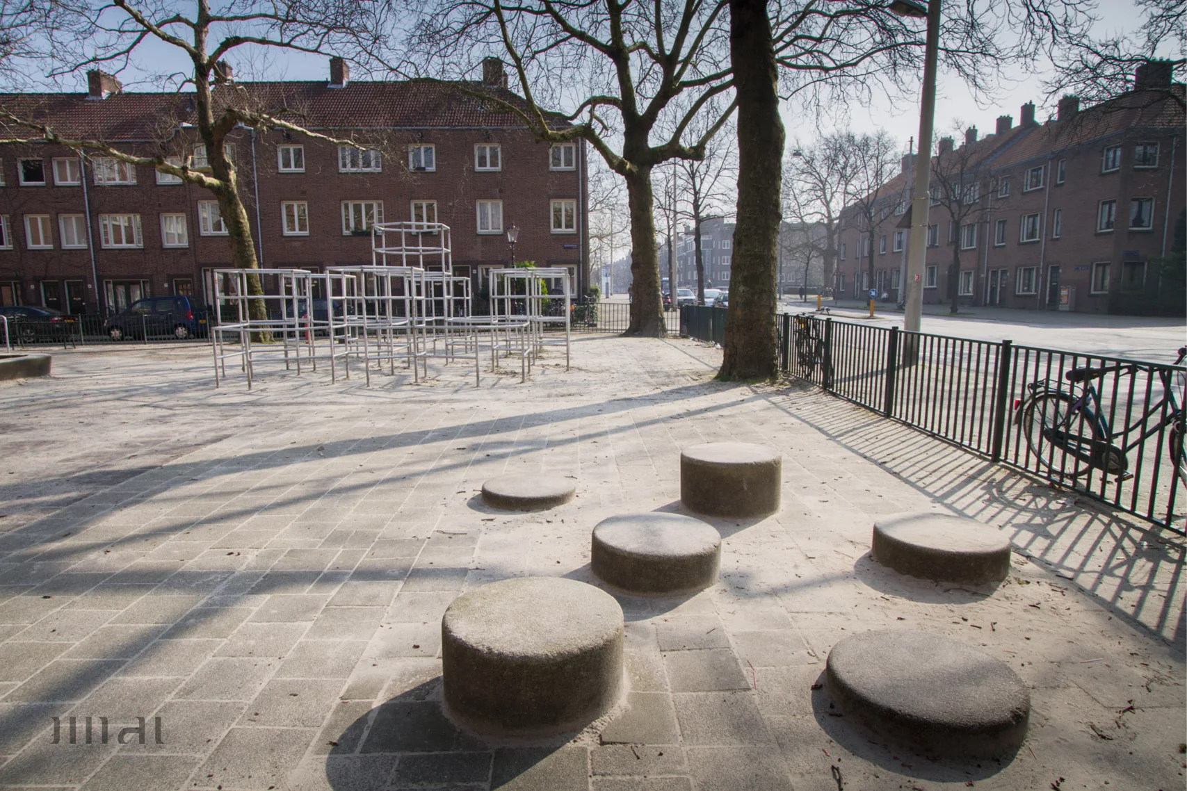 van eyck jumping stones baerlestraat