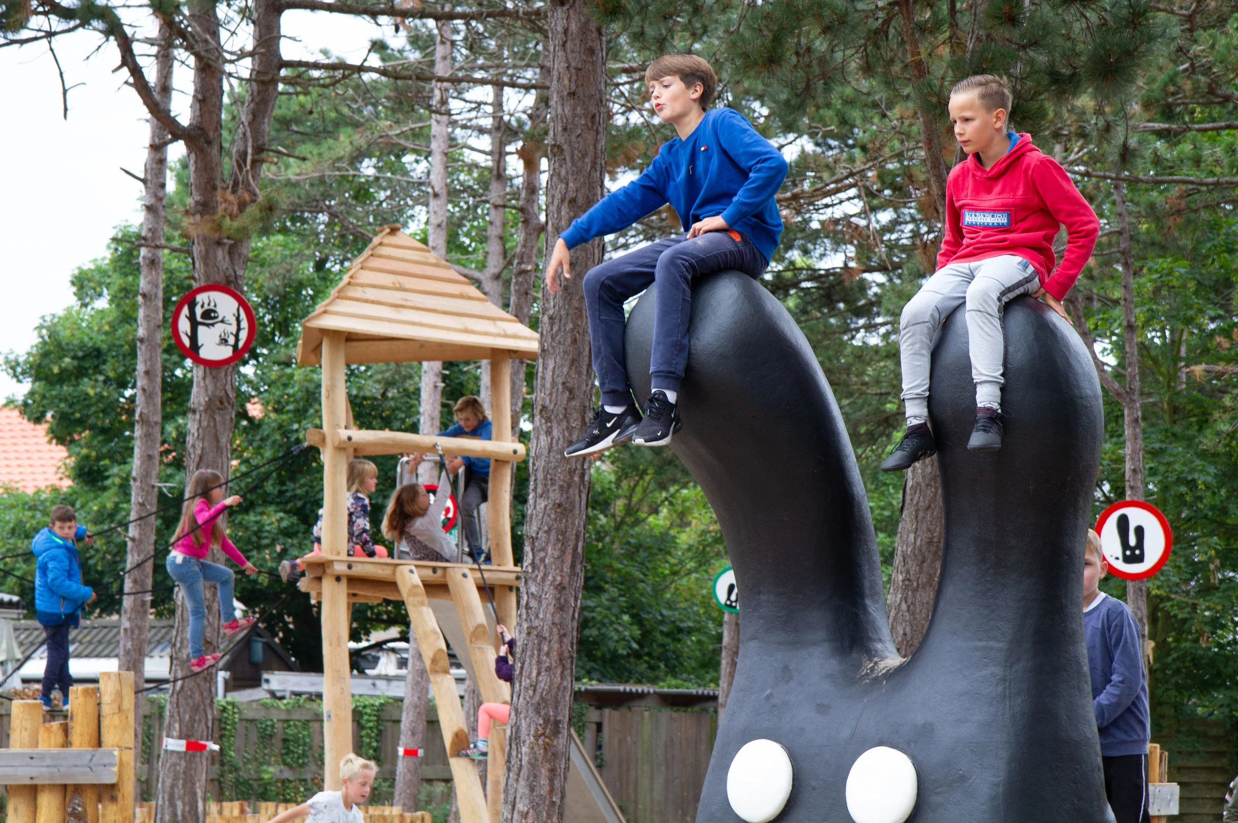 play sculpture forest tower.jpg