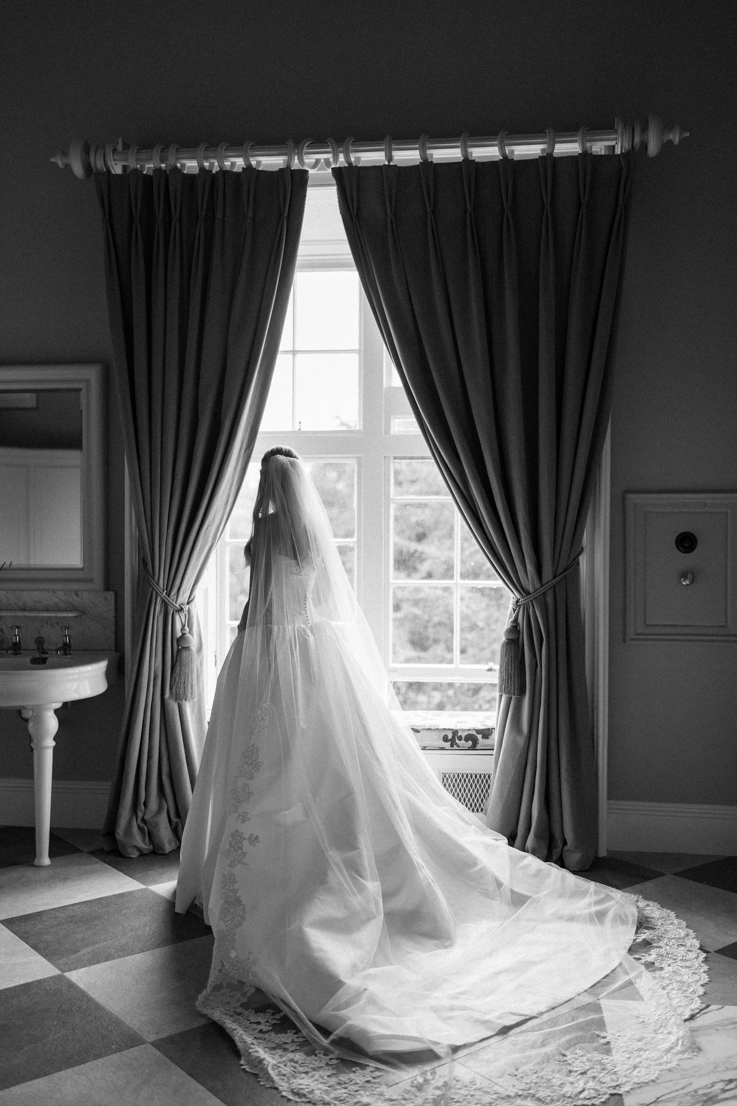 M_26A- Luttrellstown Castle Wedding-299.jpg