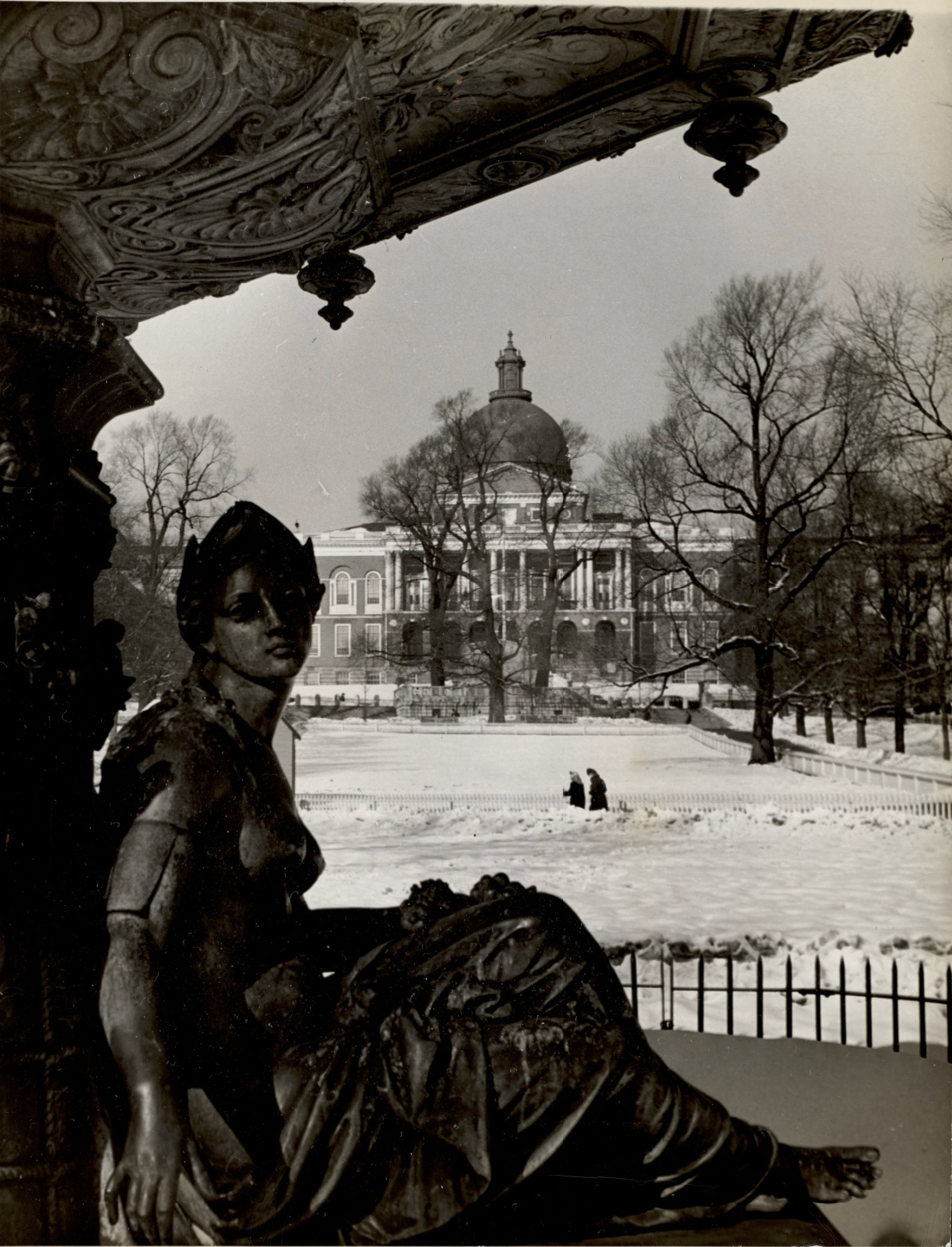 State House, Boston  © Arthur Griffin, courtesy Arthur Griffin Archive, Griffin Museum of Photography