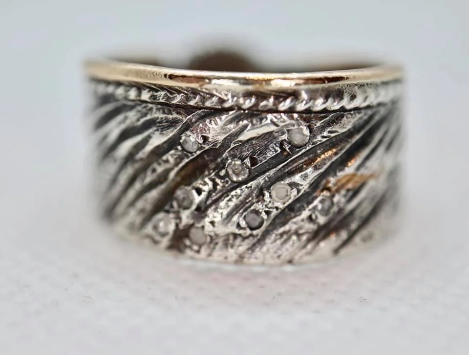 Scattered Diamond Band 