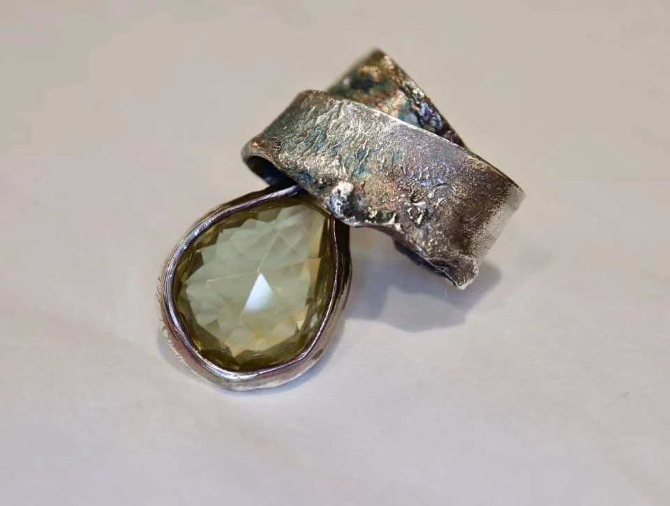 TOPAZ ARMOUR RING 4