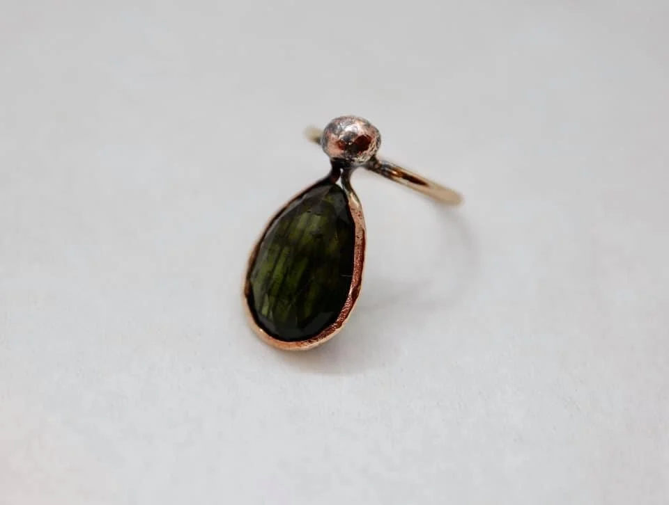 Pear-shape Verdelite Ring 