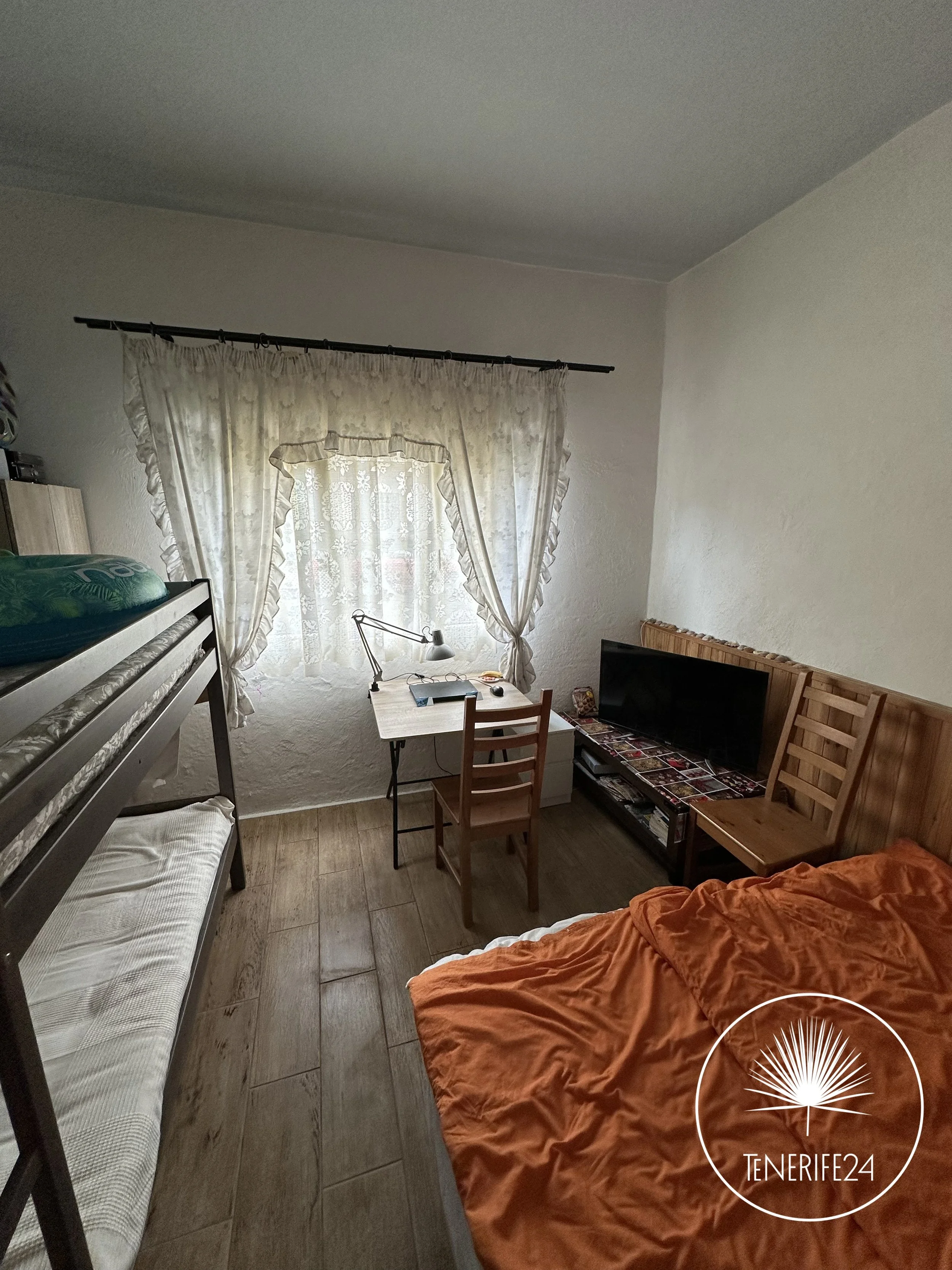 11. bedroom 1_2 .jpg