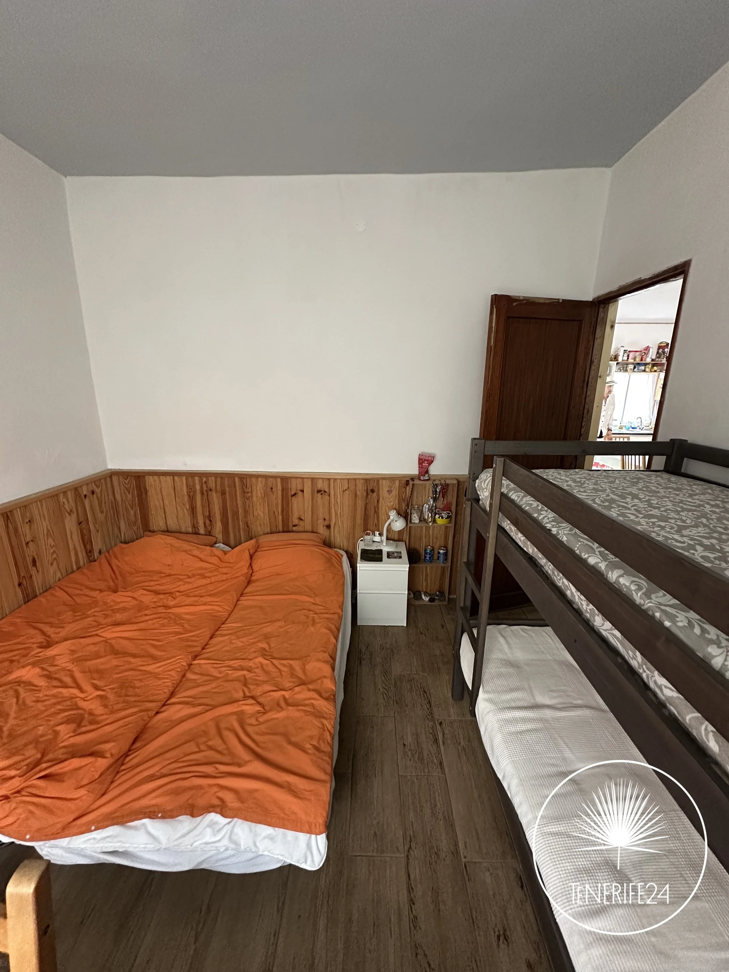 12. bedroom 1_3.jpg