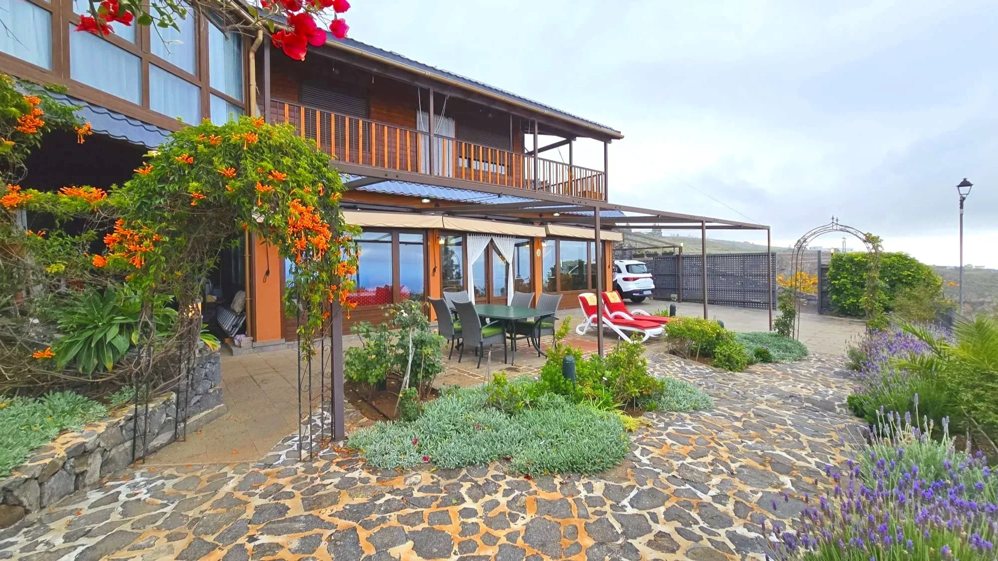 TF2491-C UUS! Luksuslik villa Vera de Erques’is, Guia de Isora 630 000€