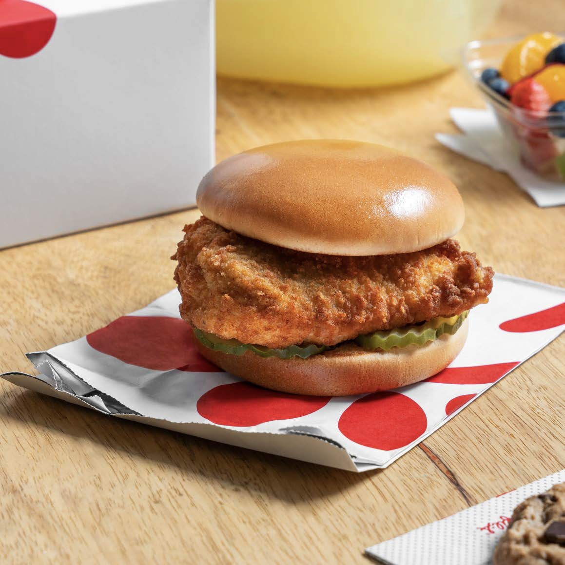 Catering Lifestyle Image - Chick-fil-A® Chicken Sandwich Packaged Meal 3 1_1_master.png