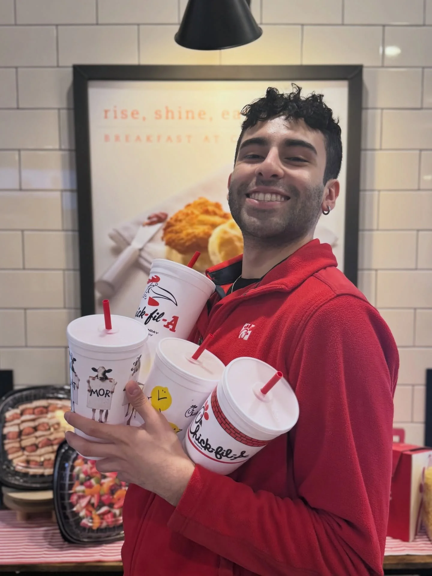 They say luck comes in fours&hellip; ☘️
So today might be the day to grab all 4 classic cups and see if one of them is golden&hellip; &amp; that means FREE Chick-fil-A for a year. ✨

#chickfila #newstalgia #chickfilaone #classiccups