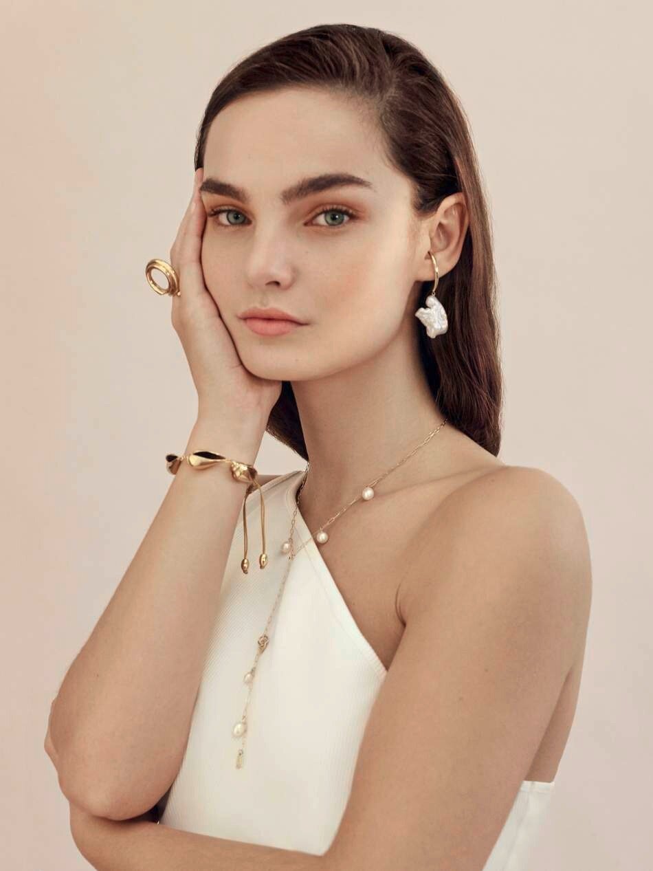 NET-A-PORTER, fashion jewellery assisted by Sophie