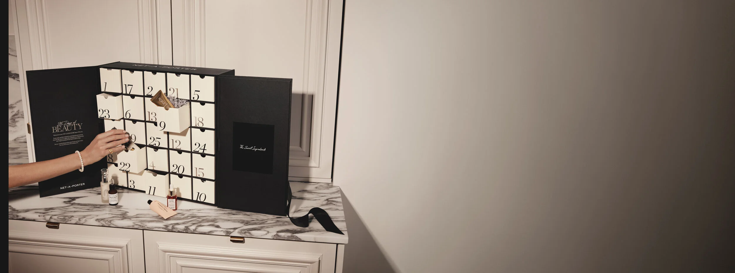 NET-A-PORTER, the holiday gift guide assisted by Sophie