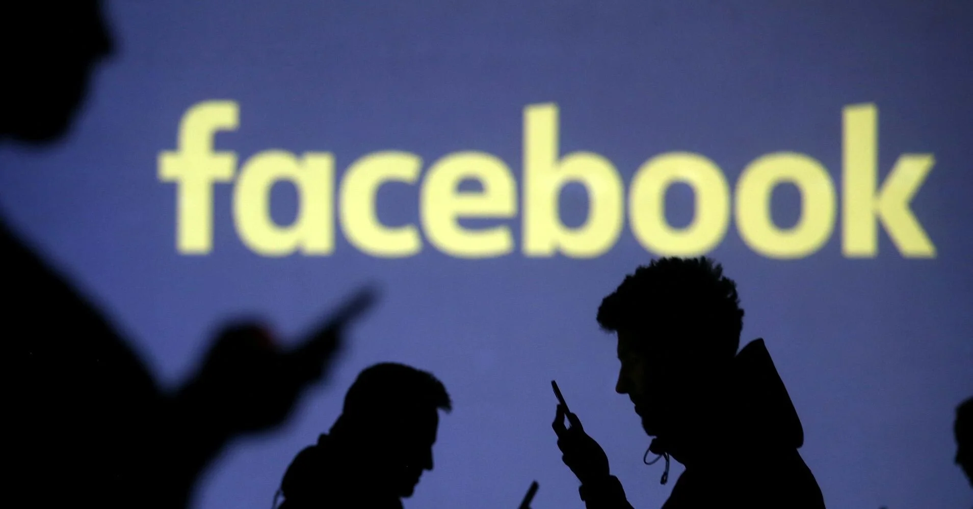 That Facebook Accidentally Removed Elizabeth Warren’s Ads Is the Point
