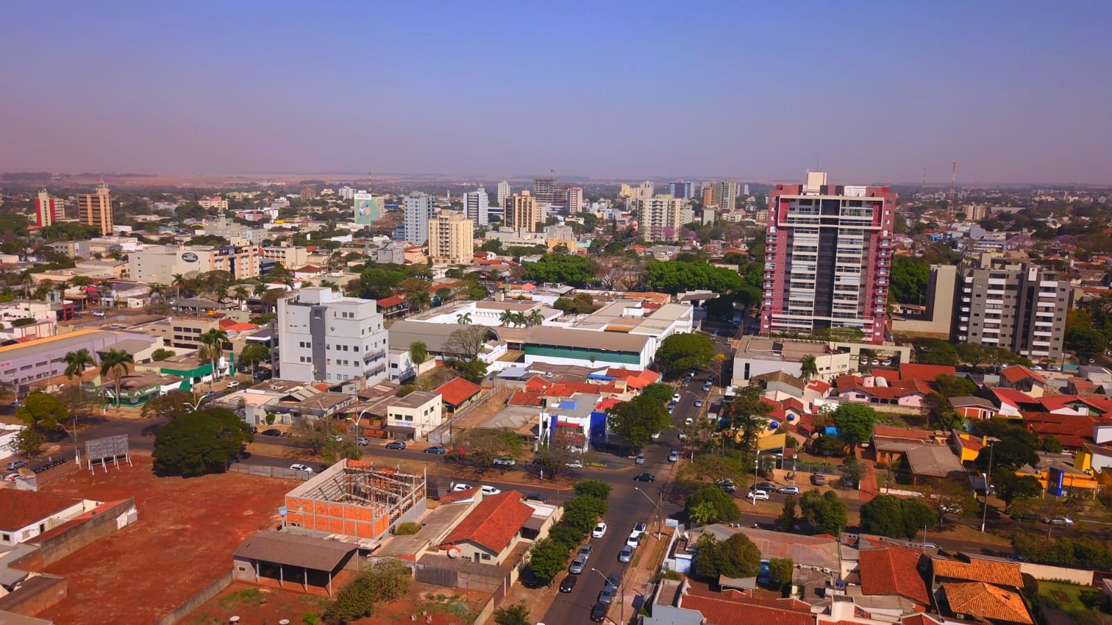 Atendendo anseio da população Barbosinha reforça pedido de asfalto no bairro Altos do Indaiá, em Dourados 