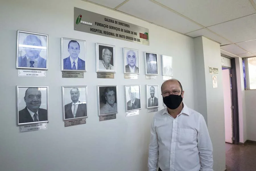 Galeria de fotos da visita do deputado Barbosinha ao Hospital Regional.