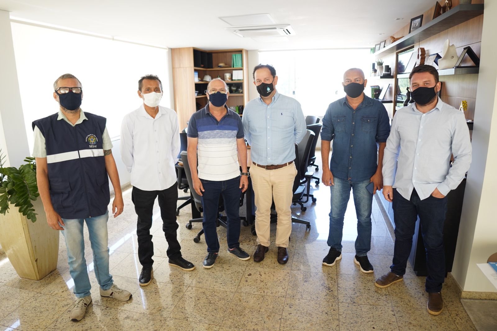 Na Sanesul, Barbosinha busca soluções para falta d'água nas aldeias indígenas 