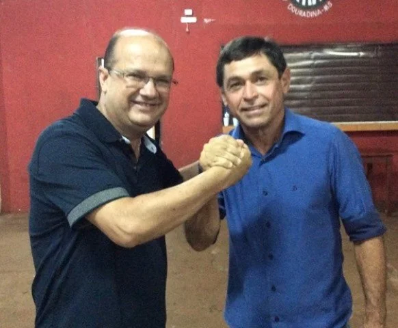 Em Douradina, Barbosinha recebe apoio de grupo político