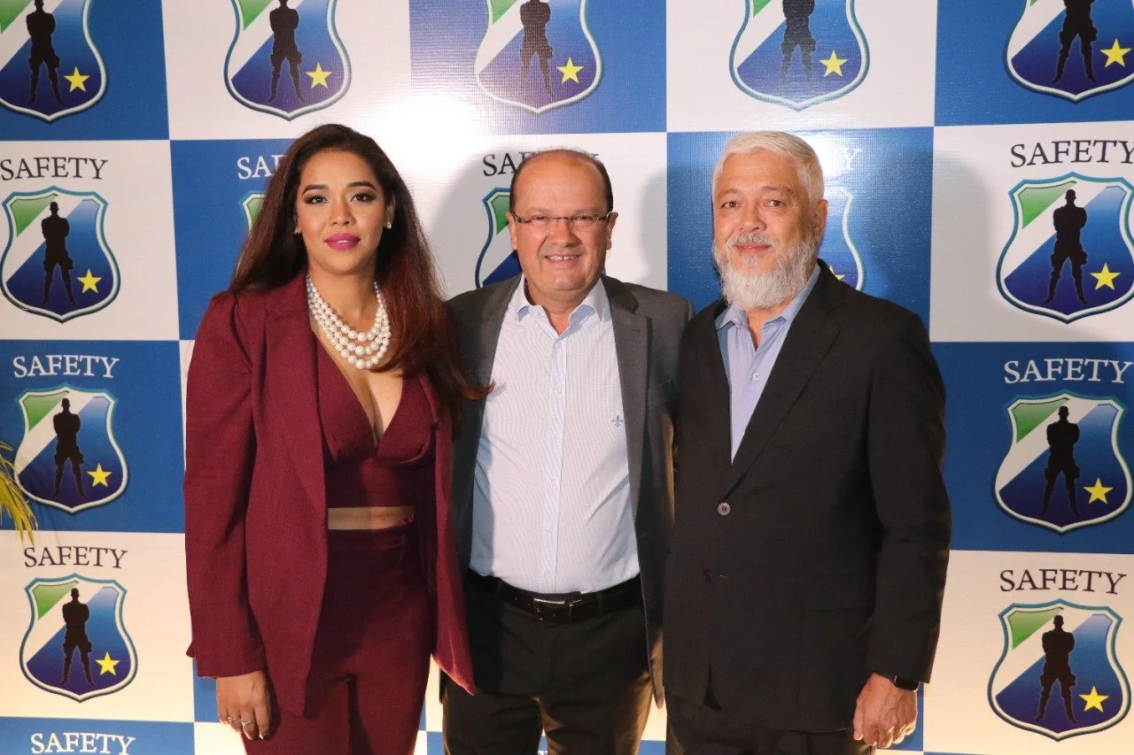 Barbosinha homenageia 10 anos de empresa de segurança em Dourados