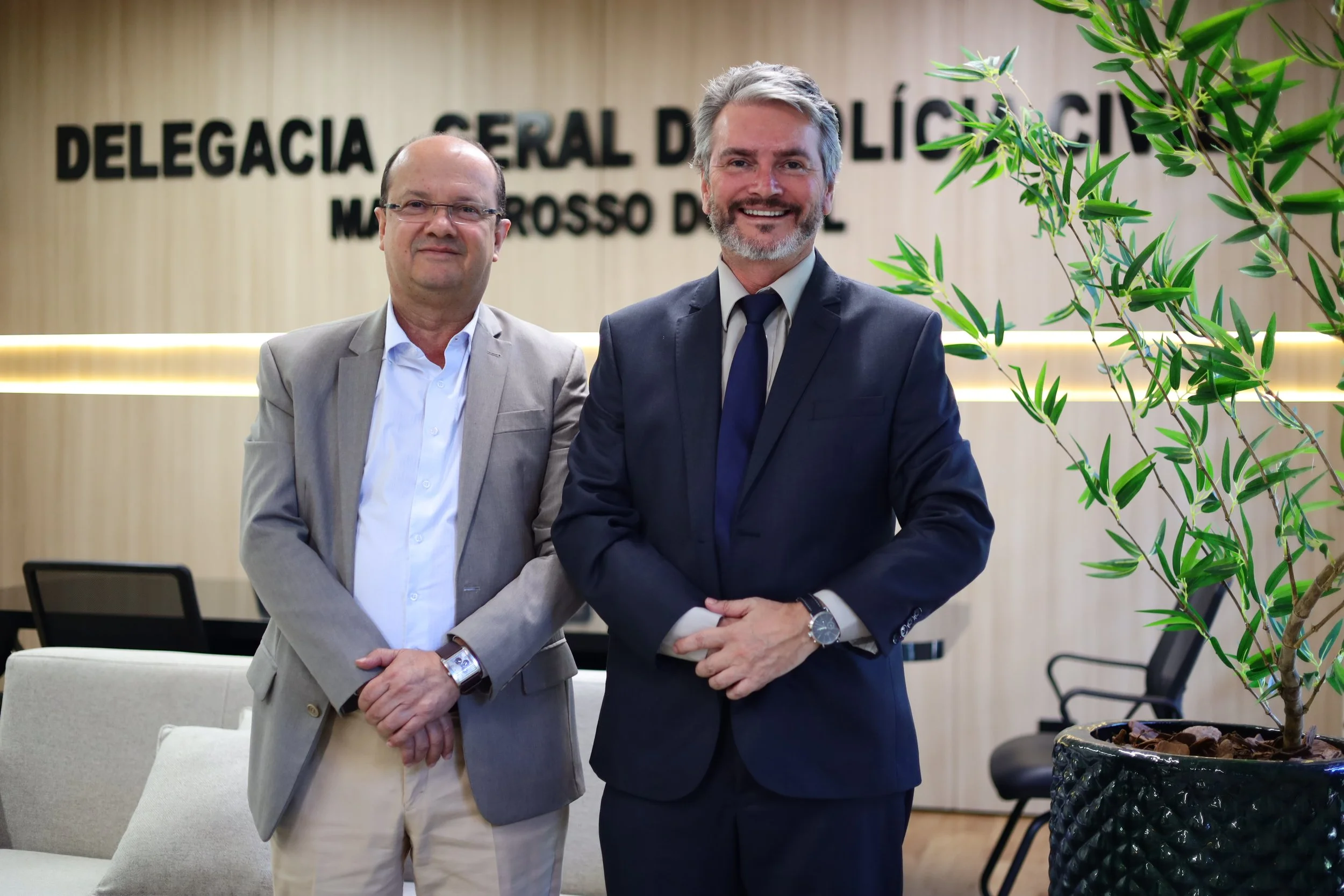 Vice-Governador Barbosinha visita Delegado-Geral da Polícia Civil em Campo Grande