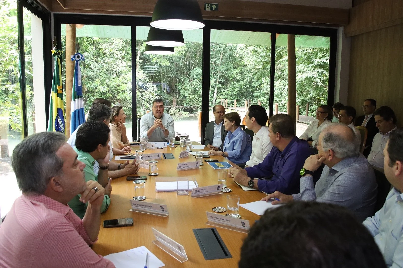 Governo de MS e bancada federal definem prioridades para 2025 em reunião estratégica