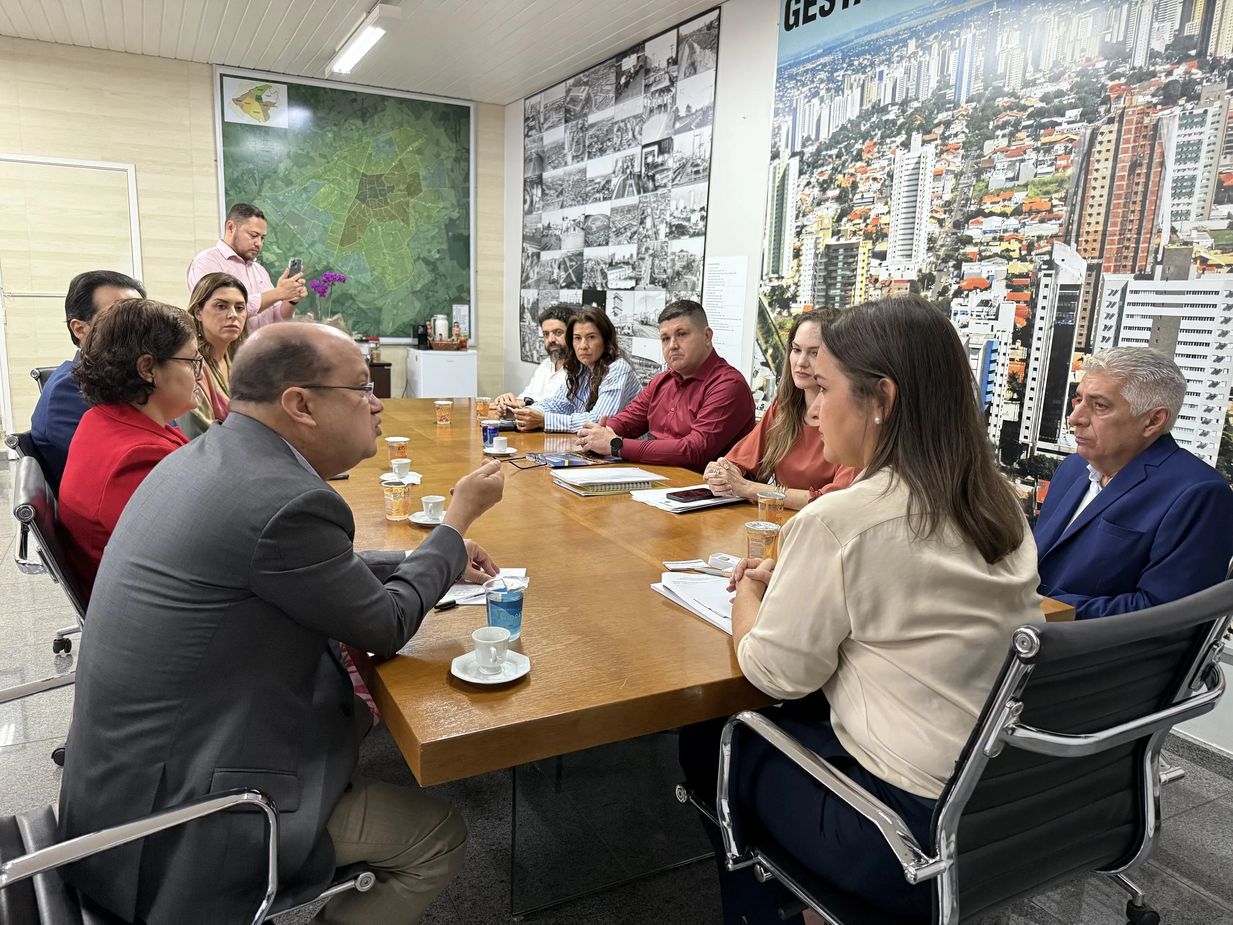 Estado e município discutem avanços na reformulação e melhoria da Casa da Mulher Brasileira