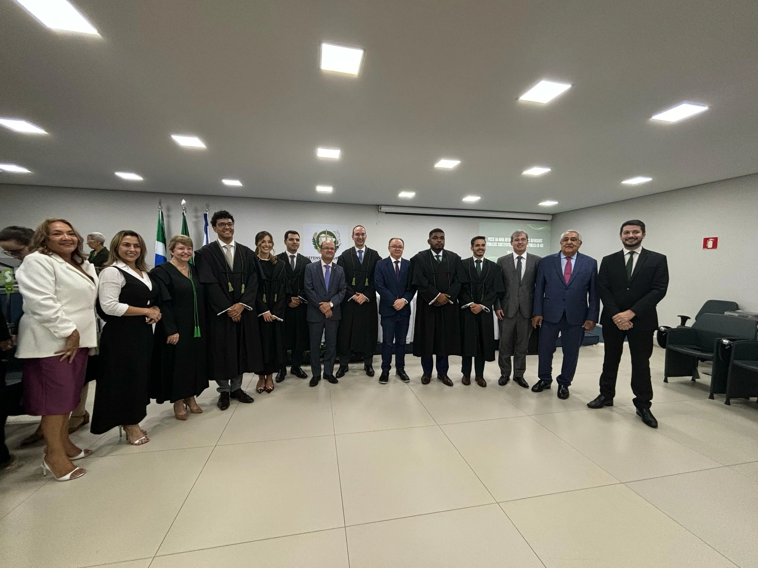 Barbosinha prestigia novos defensores públicos e reforça compromisso com acesso à Justiça de MS