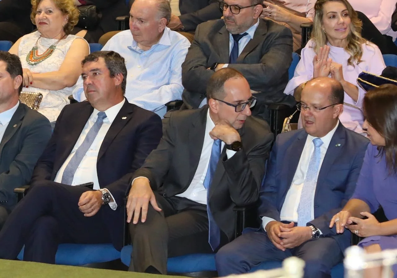 Barbosinha prestigia posse do novo defensor-público geral Pedro Paulo Gasparini