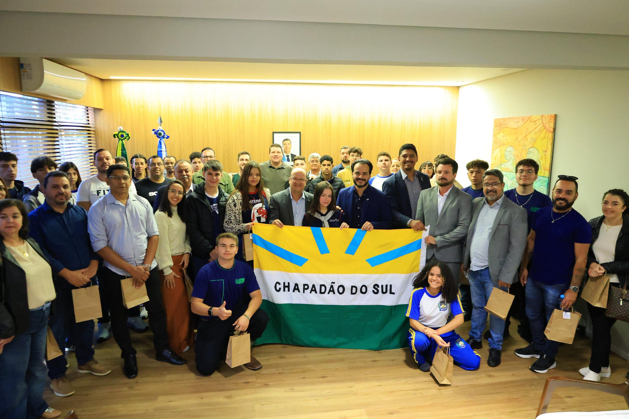 Governo e escolas de Chapadão do Sul fortalecem cidadania com projeto que aproxima jovens da vida pública